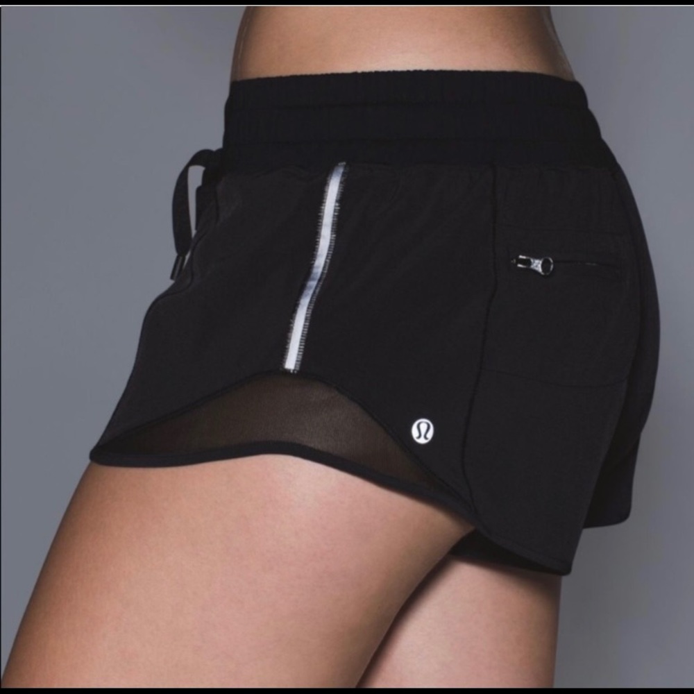 Lululemon 2.5 Hotty Hots